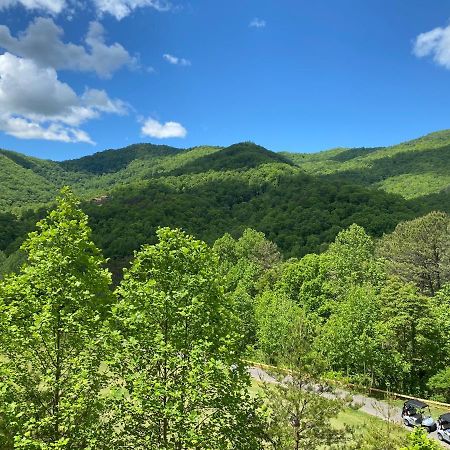 Condo With Stunning Mountain And 6Th Green Views Near Harrahs Cherokee Bryson City Whittier エクステリア 写真