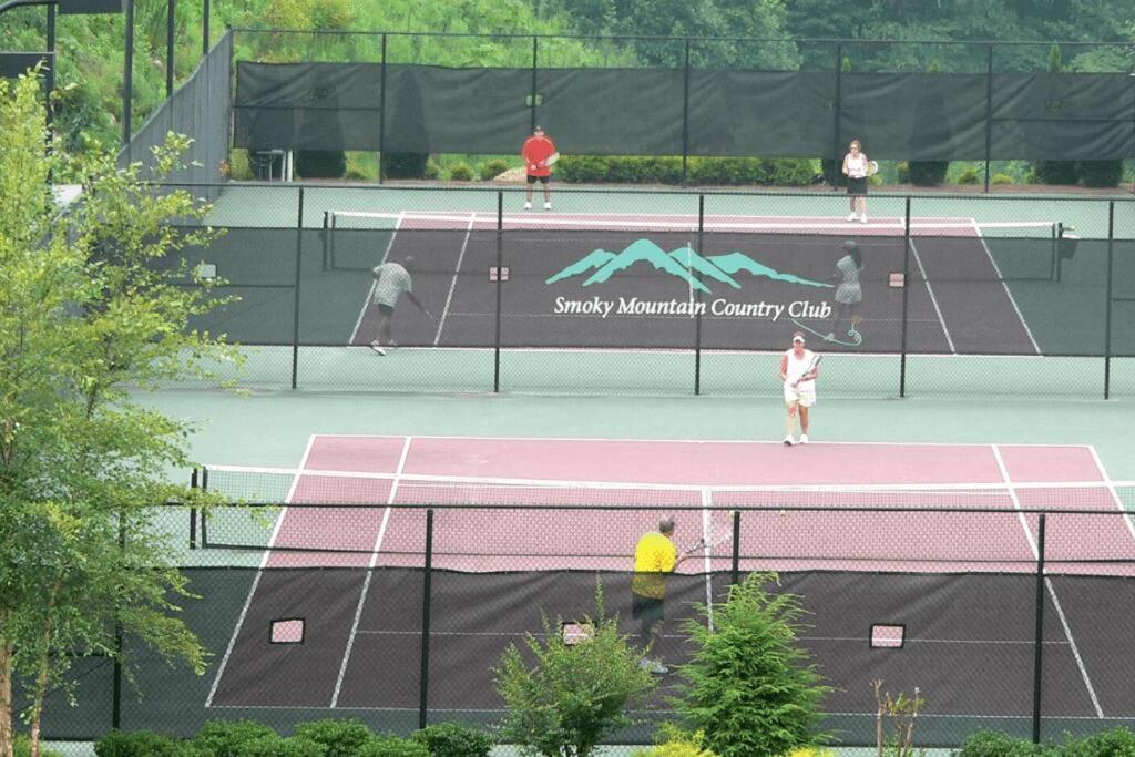 Condo With Stunning Mountain And 6Th Green Views Near Harrahs Cherokee Bryson City Whittier エクステリア 写真